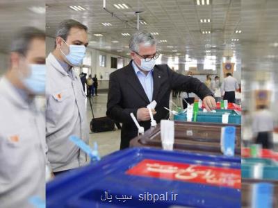 مدیرعامل گروه خودروسازی سایپا در انتخابات شركت كرد