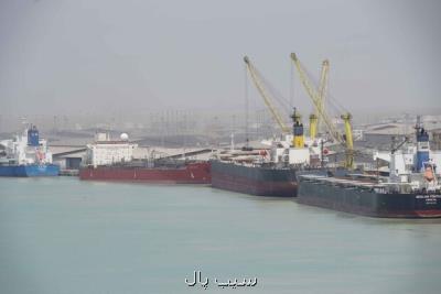 رشد ۱۴ درصدی تخلیه و بارگیری کالاهای نفتی و غیرنفتی در بنادر