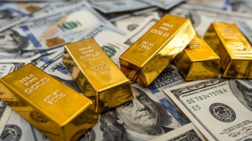 از سرگیری صعود دلار و کاهش ادامه دار طلا